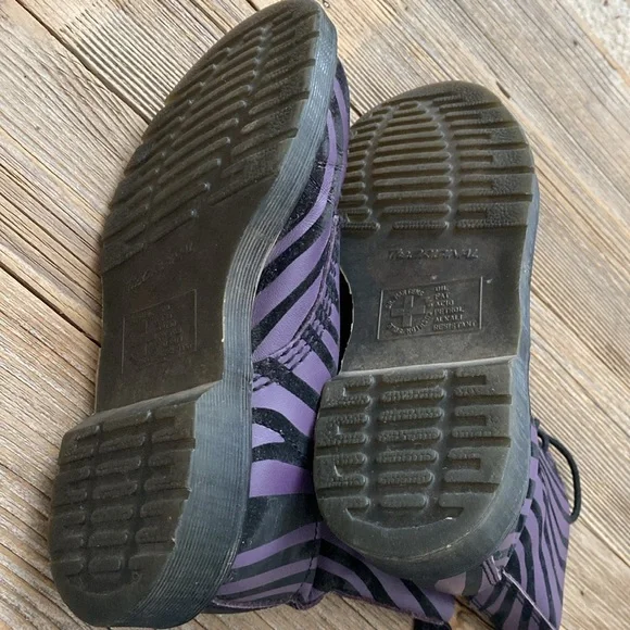 Dr. Marten Purple/Black Zebra Striped Pascal Boots. Size 7 (EU38). - Picture 9 of 10